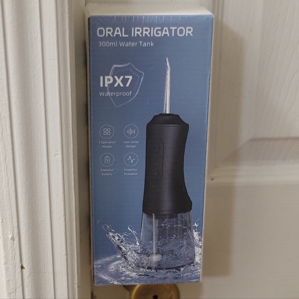 Black Oral Irrigator with 300ml Tank